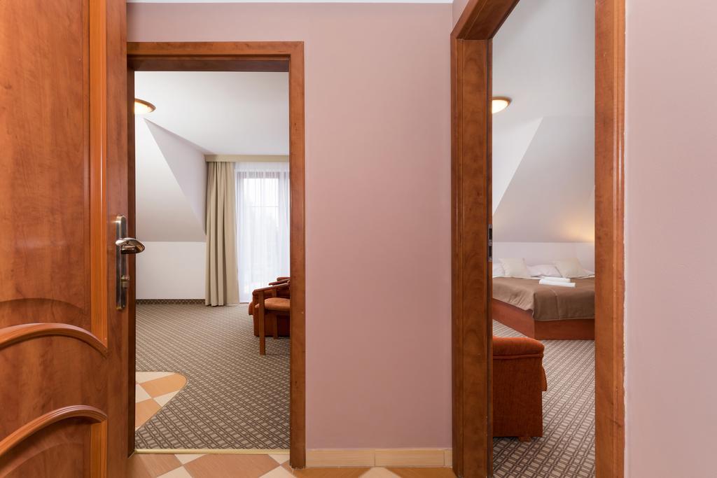 Apartament (4 osoby dorosłe)